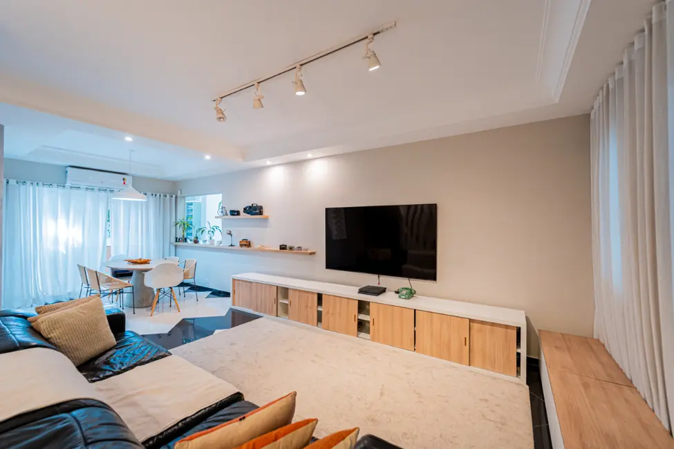 Foto 3 de Casa com 2 quartos à venda, 140m2 em Chácara Santo Antônio (Zona Sul), São Paulo - SP