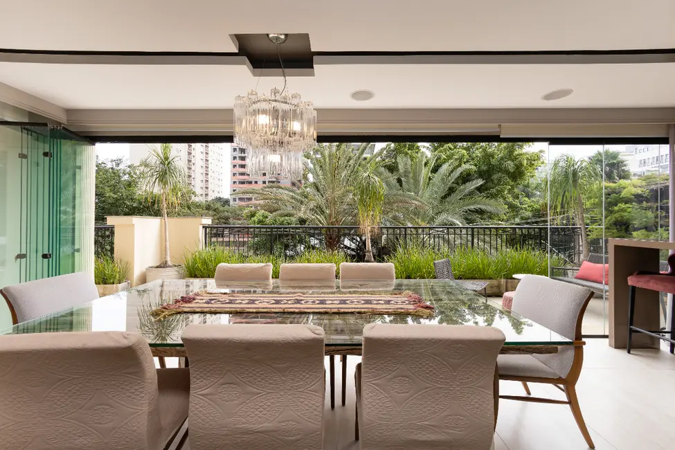 Foto 6 de Apartamento com 4 quartos à venda, 246m2 em Vila Nova Conceição, São Paulo - SP