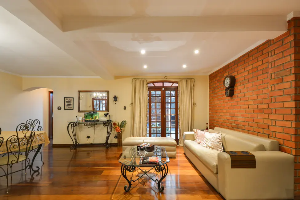 Casa de Condomínio com 3 quartos para alugar, 300m2 em Cambuci, São Paulo - SP - imagem 2 Foto 2 de Casa de Condomínio com 3 quartos para alugar, 300m2 em Cambuci, São Paulo - SP