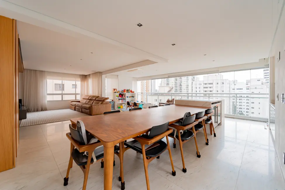 Foto 5 de Apartamento com 3 quartos à venda, 220m2 em Campo Belo, São Paulo - SP