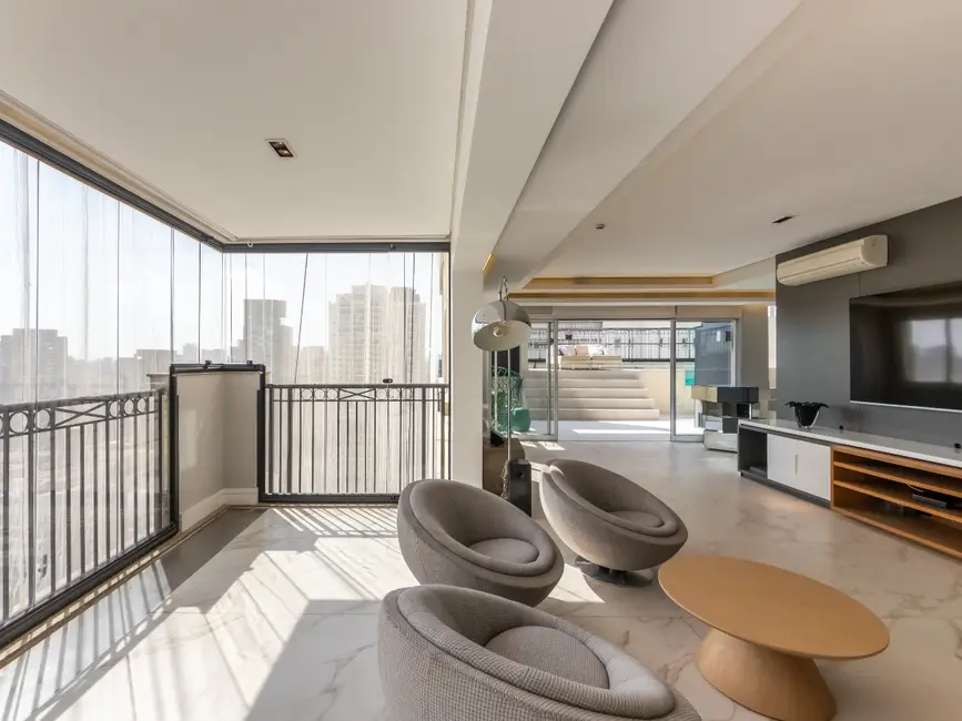 Foto 4 de Cobertura com 4 quartos para alugar, 310m2 em Vila Nova Conceição, São Paulo - SP