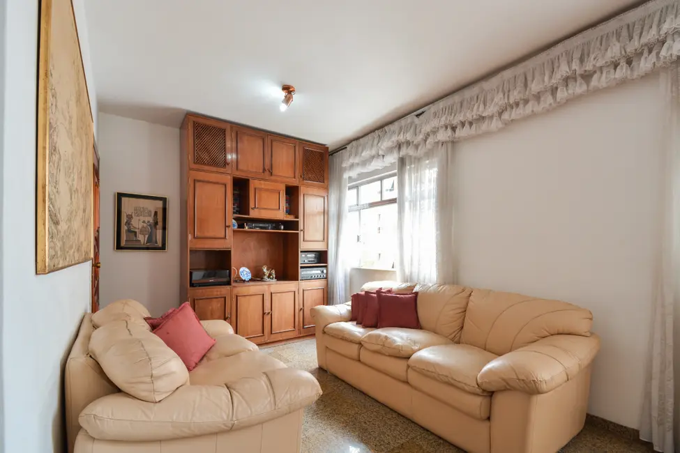 Apartamento com 2 quartos para alugar, 82m2 em Aclimação, São Paulo - SP - imagem 5 Foto 5 de Apartamento com 2 quartos para alugar, 82m2 em Aclimação, São Paulo - SP