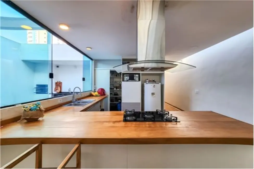 Foto 2 de Casa com 6 quartos à venda, 370m2 em Vila Anglo Brasileira, São Paulo - SP