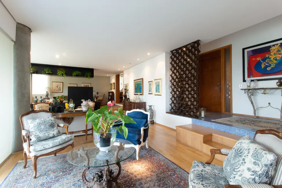 Foto 3 de Apartamento com 4 quartos para alugar, 272m2 em Jardim Fonte do Morumbi, São Paulo - SP