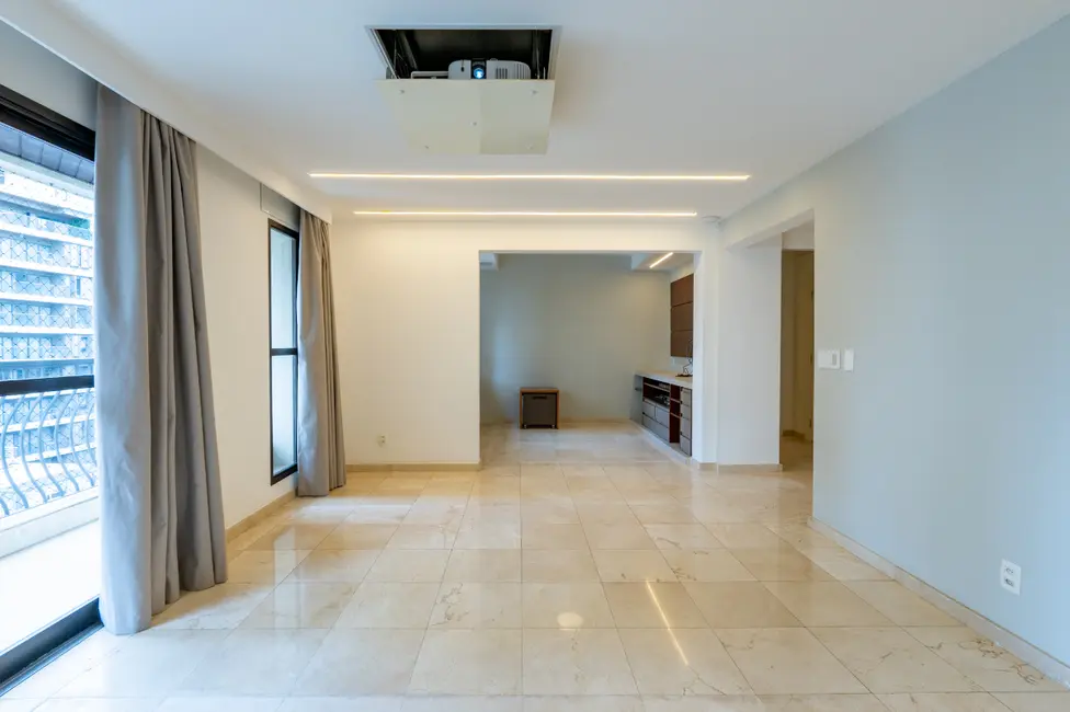 Foto 9 de Apartamento com 3 quartos à venda, 165m2 em Vila Nova Conceição, São Paulo - SP