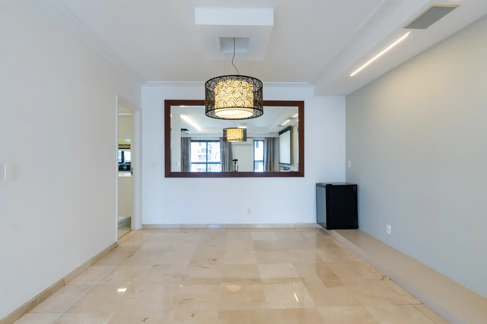 Foto 8 de Apartamento com 3 quartos à venda, 165m2 em Vila Nova Conceição, São Paulo - SP