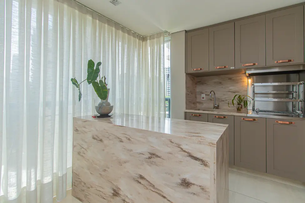 Foto 9 de Apartamento com 3 quartos à venda, 226m2 em Vila Nova Conceição, São Paulo - SP