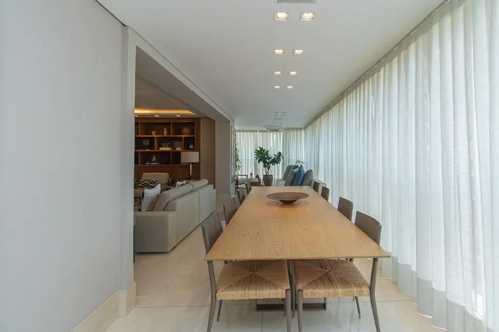 Foto 5 de Apartamento com 3 quartos à venda, 226m2 em Vila Nova Conceição, São Paulo - SP