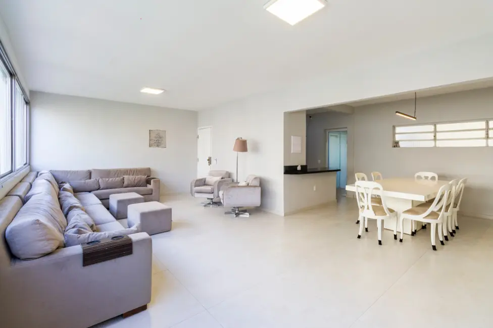 Apartamento com 3 quartos à venda, 145m2 em Santa Cecília, São Paulo - SP - imagem 4 Foto 4 de Apartamento com 3 quartos à venda, 145m2 em Santa Cecília, São Paulo - SP