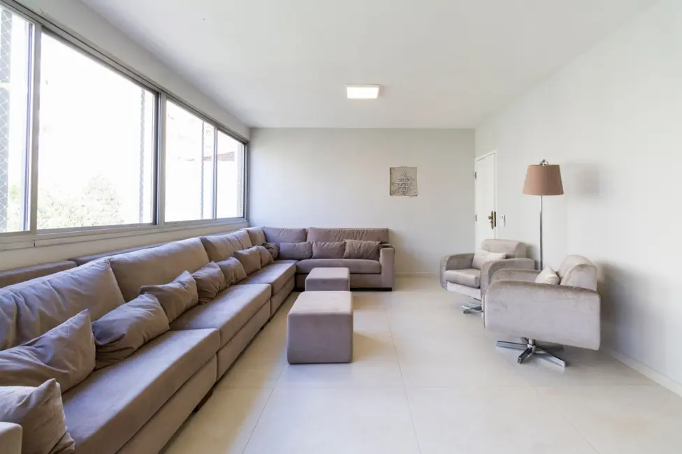 Apartamento com 3 quartos à venda, 145m2 em Santa Cecília, São Paulo - SP - imagem 3 Foto 3 de Apartamento com 3 quartos à venda, 145m2 em Santa Cecília, São Paulo - SP