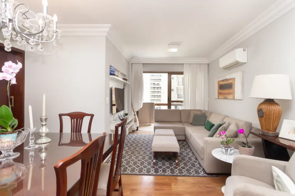 Apartamento com 3 quartos à venda, 101m2 em Moema, São Paulo - SP - imagem 2 Foto 2 de Apartamento com 3 quartos à venda, 101m2 em Moema, São Paulo - SP