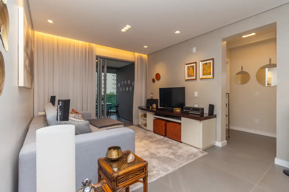 Foto 2 de Apartamento com 2 quartos à venda, 103m2 em Moema, São Paulo - SP