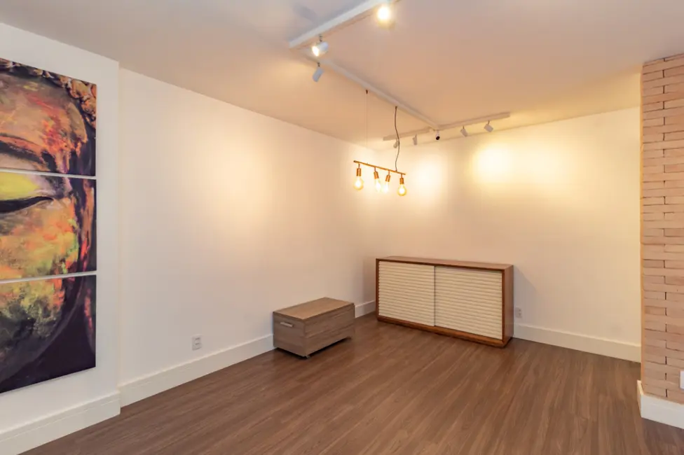 Foto 4 de Apartamento com 2 quartos à venda, 101m2 em Moema, São Paulo - SP