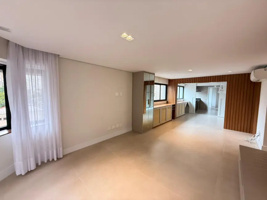 Foto 4 de Apartamento com 4 quartos à venda, 142m2 em Moema, São Paulo - SP