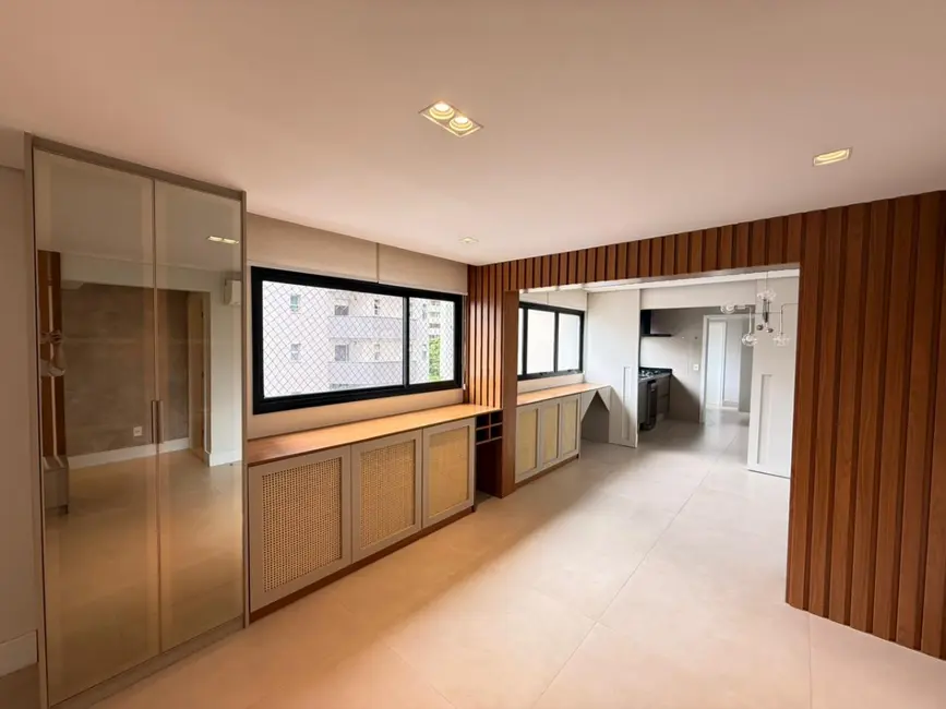 Foto 2 de Apartamento com 4 quartos à venda, 142m2 em Moema, São Paulo - SP