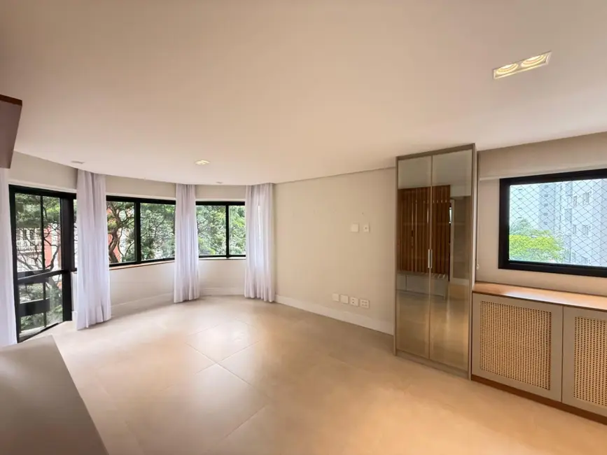 Foto 5 de Apartamento com 4 quartos à venda, 142m2 em Moema, São Paulo - SP