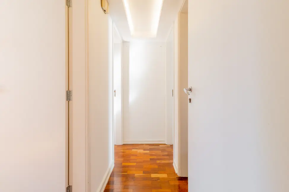 Foto 7 de Apartamento com 3 quartos à venda, 110m2 em Jardim Europa, São Paulo - SP