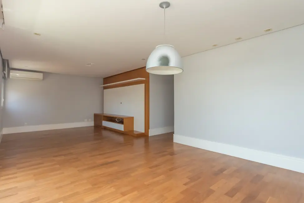 Apartamento com 3 quartos para alugar, 167m2 em Cidade Monções, São Paulo - SP - imagem 5 Foto 5 de Apartamento com 3 quartos para alugar, 167m2 em Cidade Monções, São Paulo - SP