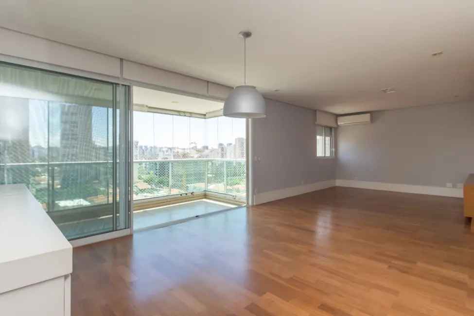 Apartamento com 3 quartos para alugar, 167m2 em Cidade Monções, São Paulo - SP - imagem 4 Foto 4 de Apartamento com 3 quartos para alugar, 167m2 em Cidade Monções, São Paulo - SP