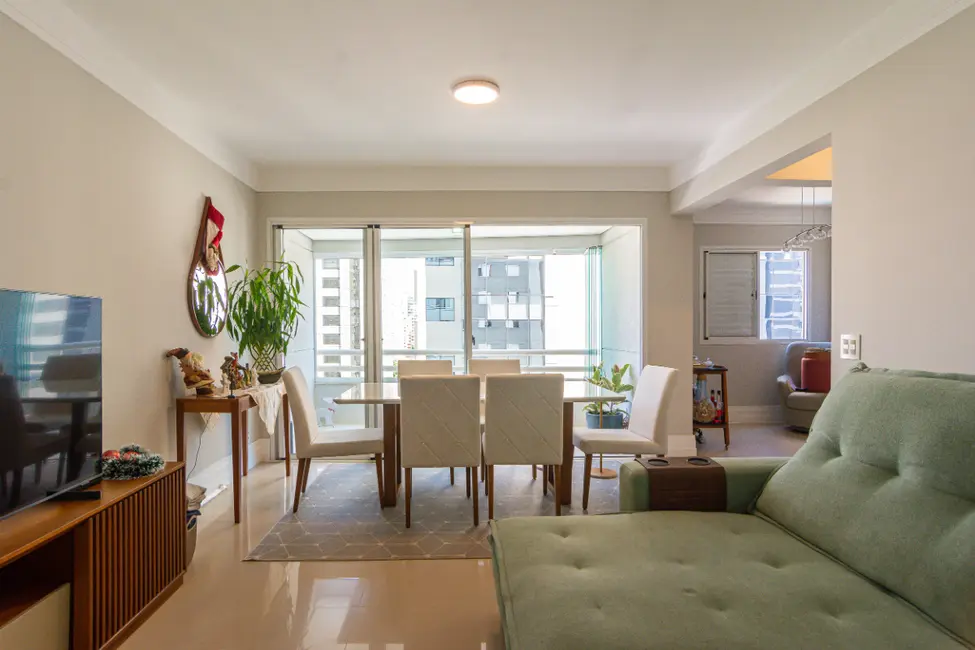 Foto 2 de Apartamento com 3 quartos à venda, 104m2 em Moema, São Paulo - SP