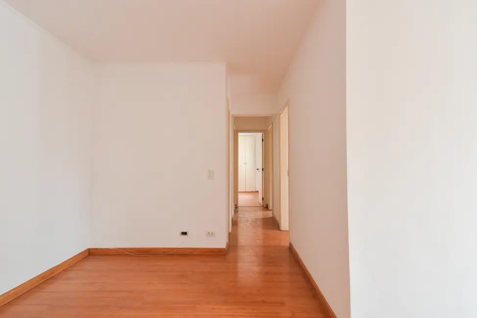 Foto 3 de Apartamento com 3 quartos à venda, 82m2 em Moema, São Paulo - SP