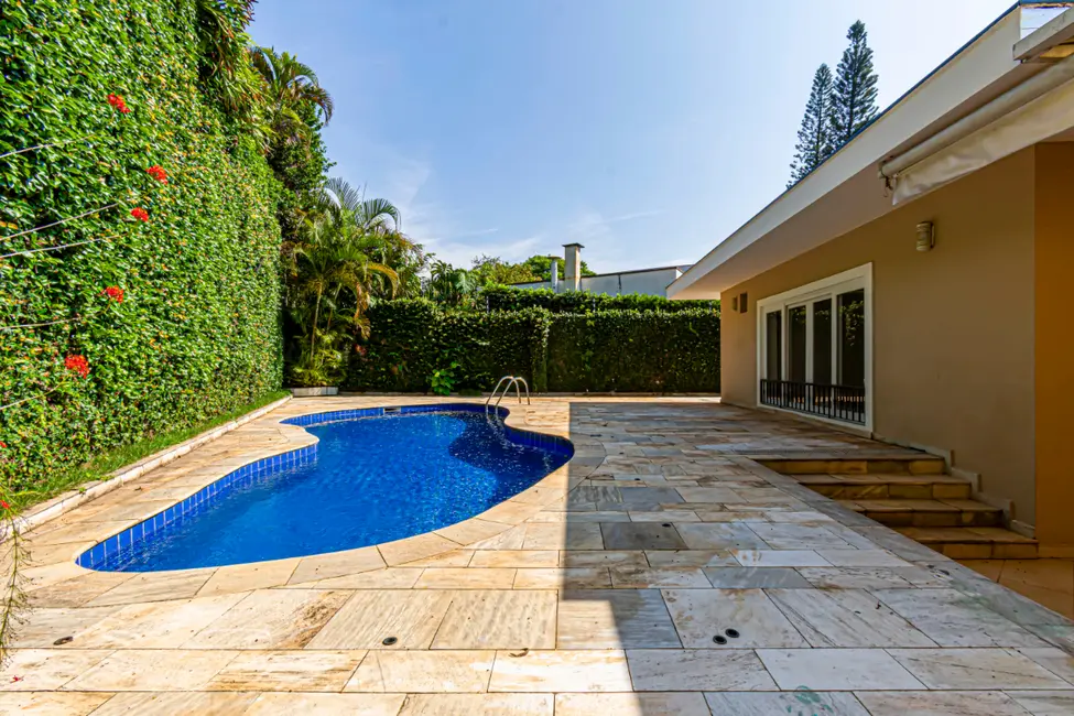 Foto 3 de Casa com 3 quartos para alugar, 470m2 em Jardim Guedala, São Paulo - SP