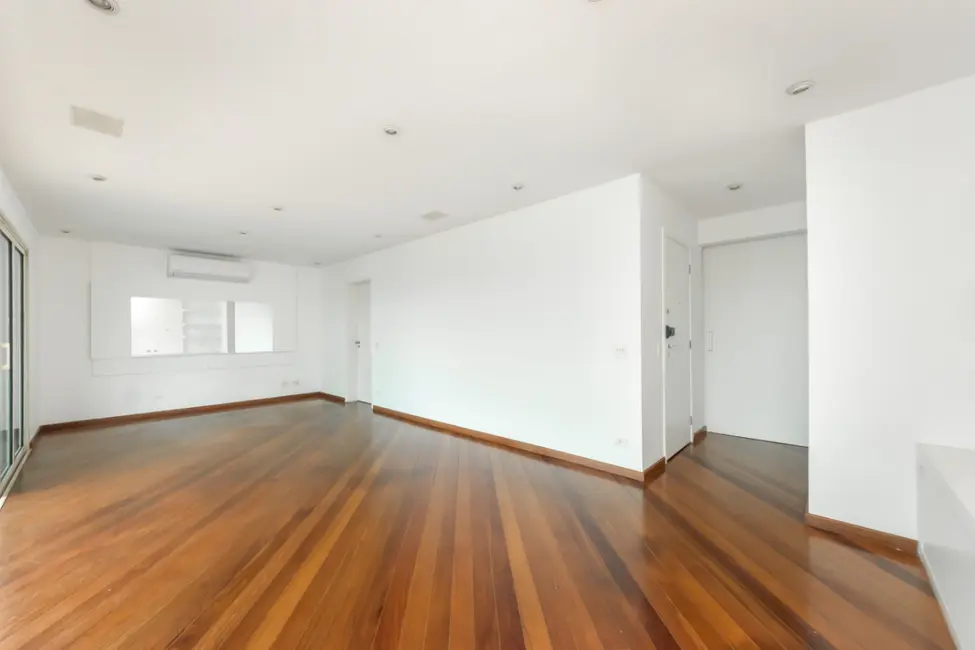 Foto 6 de Apartamento com 2 quartos à venda, 138m2 em Moema, São Paulo - SP