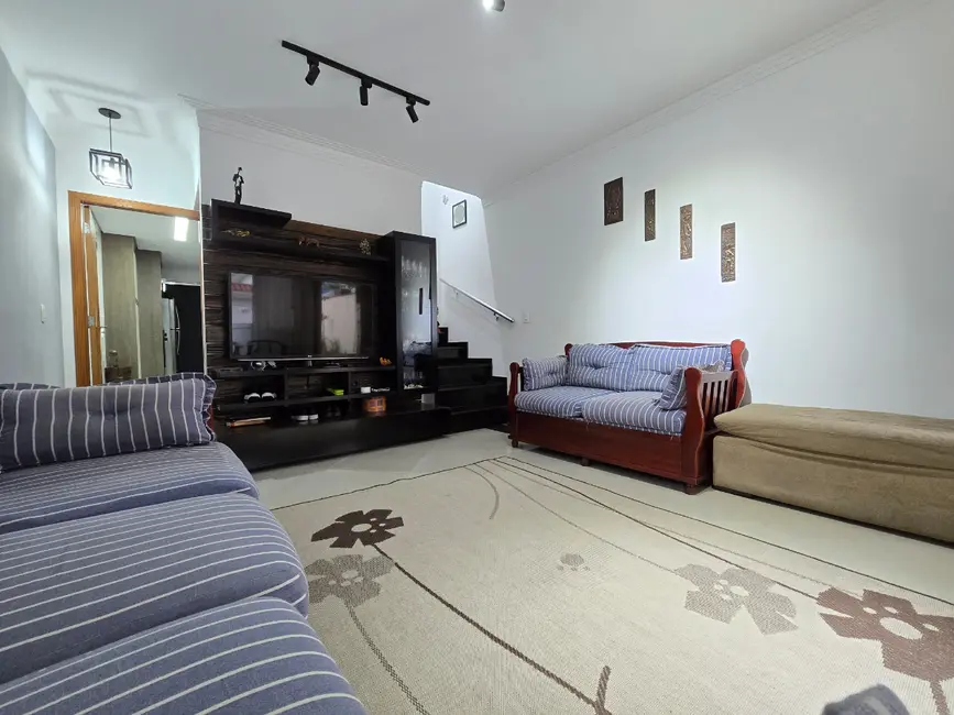 Foto 2 de Casa com 3 quartos à venda, 144m2 em Vila Mazzei, São Paulo - SP