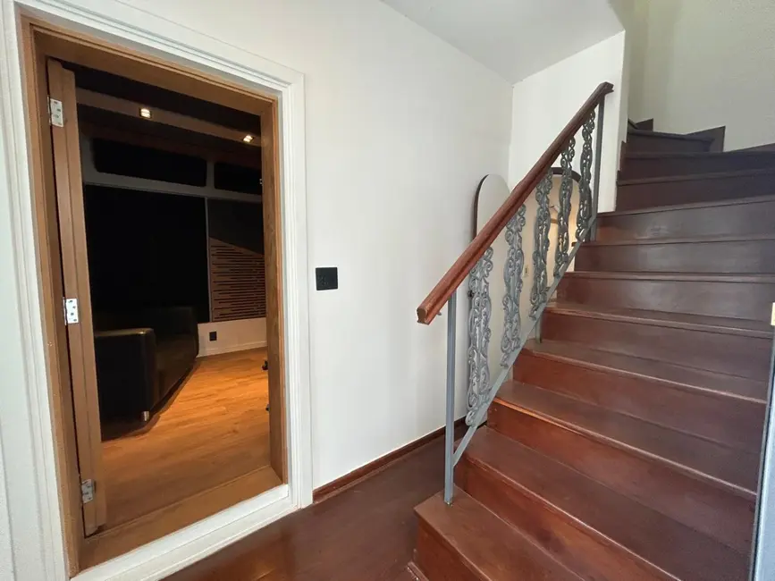 Foto 9 de Casa com 8 quartos à venda, 200m2 em Vila Mariana, São Paulo - SP