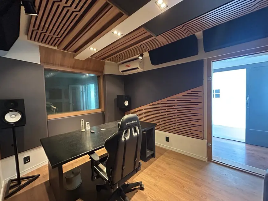 Foto 4 de Casa com 8 quartos à venda, 200m2 em Vila Mariana, São Paulo - SP