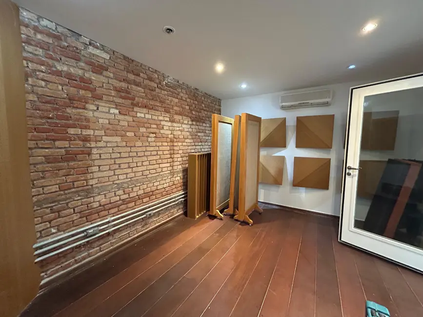 Foto 7 de Casa com 8 quartos à venda, 200m2 em Vila Mariana, São Paulo - SP