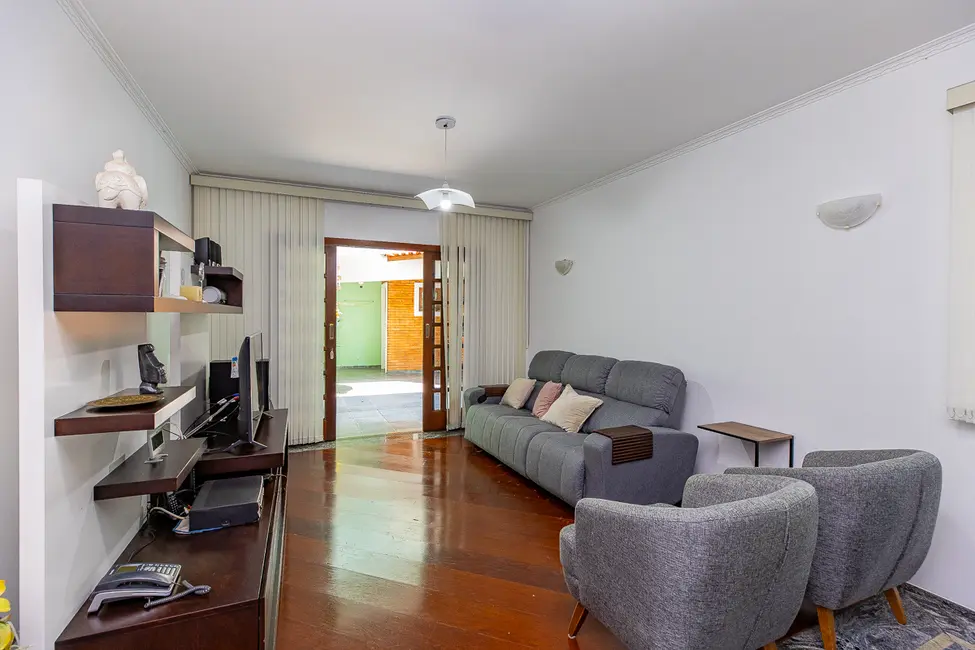 Foto 2 de Sobrado com 3 quartos à venda, 196m2 em Vila Romano, São Paulo - SP