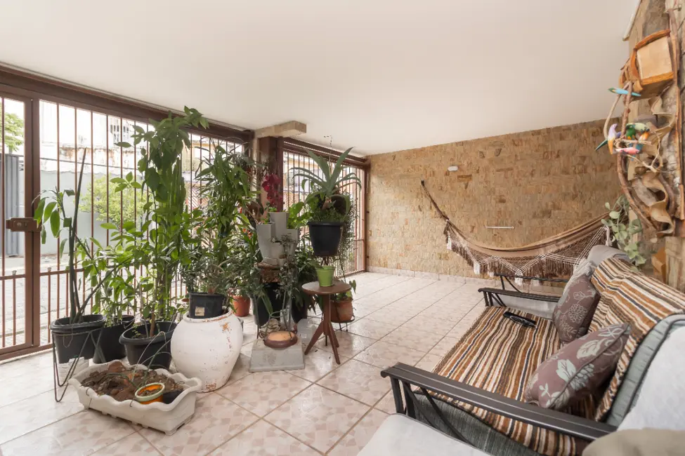 Foto 2 de Casa com 2 quartos à venda, 149m2 em Vila Vitório Mazzei, São Paulo - SP