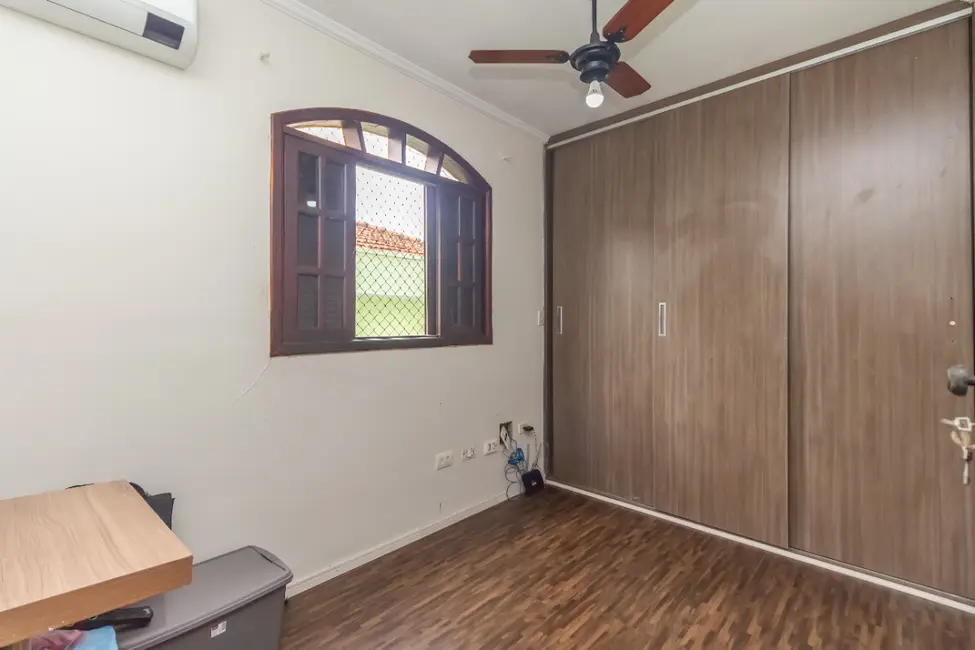 Foto 9 de Casa com 3 quartos à venda, 222m2 em Parque São Domingos, São Paulo - SP