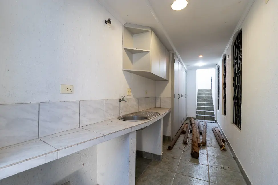 Casa de Condomínio com 5 quartos à venda, 390m2 em Jardim Marajoara, São Paulo - SP - imagem 3 Foto 3 de Casa de Condomínio com 5 quartos à venda, 390m2 em Jardim Marajoara, São Paulo - SP