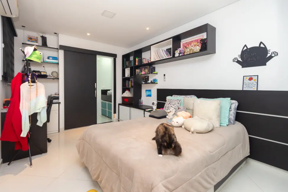 Foto 2 de Casa com 4 quartos à venda, 210m2 em Parque São Domingos, São Paulo - SP