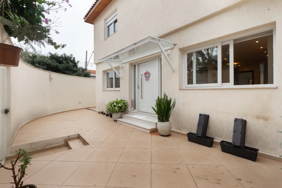 Foto 1 de Casa com 4 quartos à venda, 210m2 em Parque São Domingos, São Paulo - SP