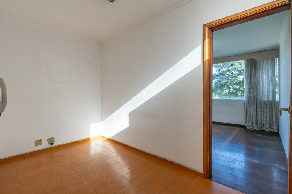 Foto 5 de Casa com 4 quartos para alugar, 375m2 em Vila Tramontano, São Paulo - SP