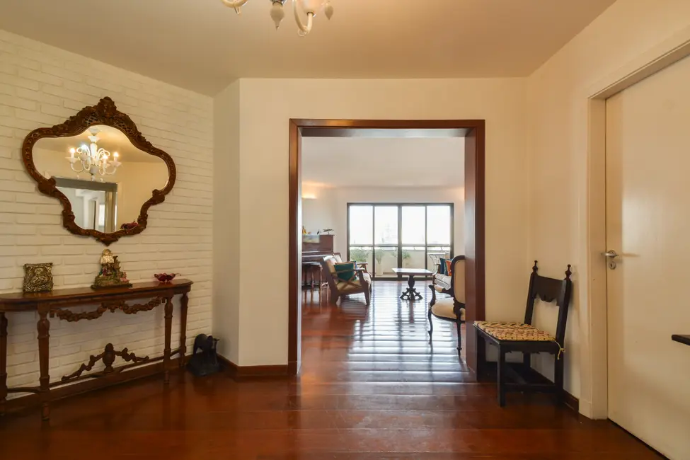Foto 2 de Apartamento com 4 quartos à venda em Pacaembu, São Paulo - SP
