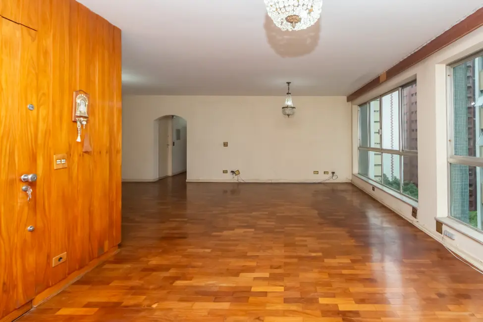 Foto 5 de Apartamento com 4 quartos à venda, 227m2 em Itaim Bibi, São Paulo - SP