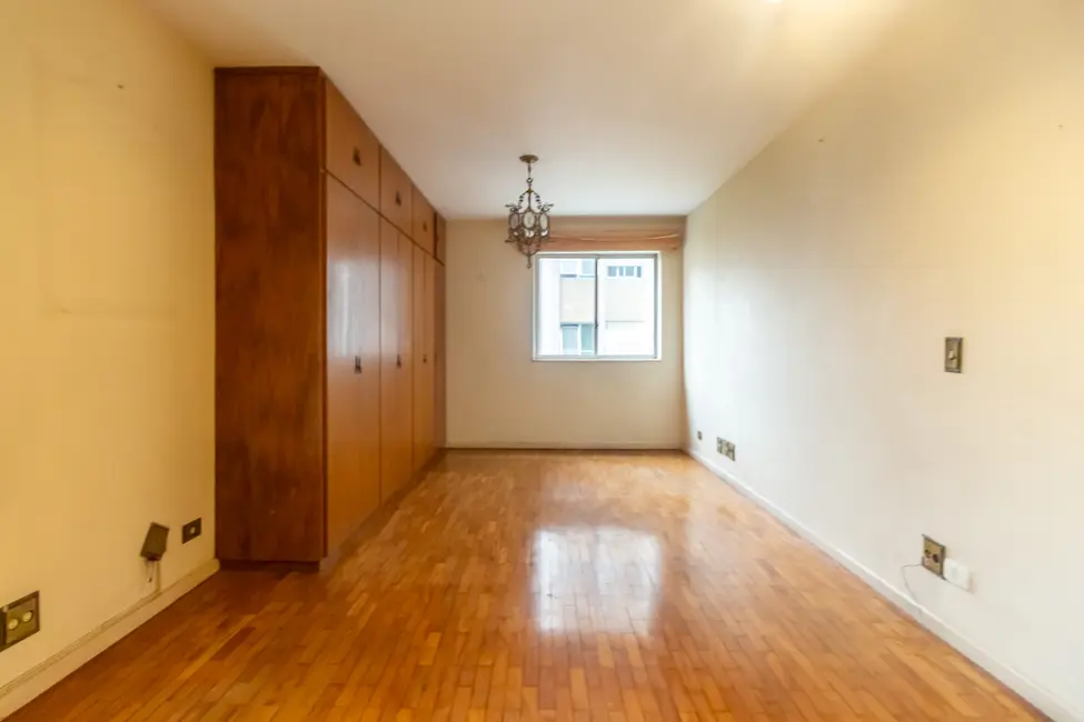 Foto 9 de Apartamento com 4 quartos à venda, 227m2 em Itaim Bibi, São Paulo - SP