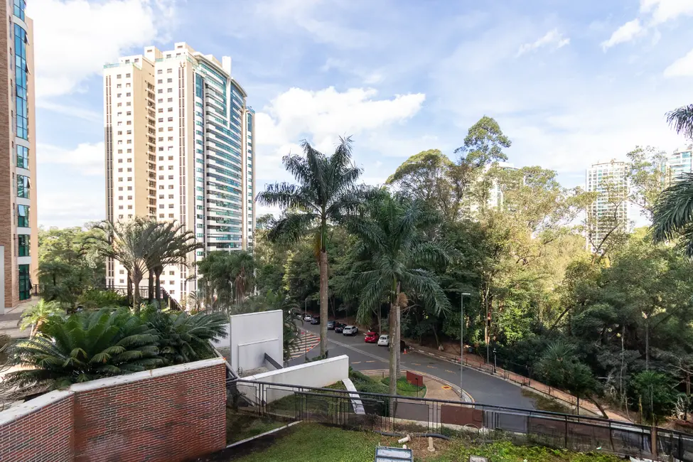 Foto 9 de Apartamento com 4 quartos à venda, 211m2 em São Paulo - SP