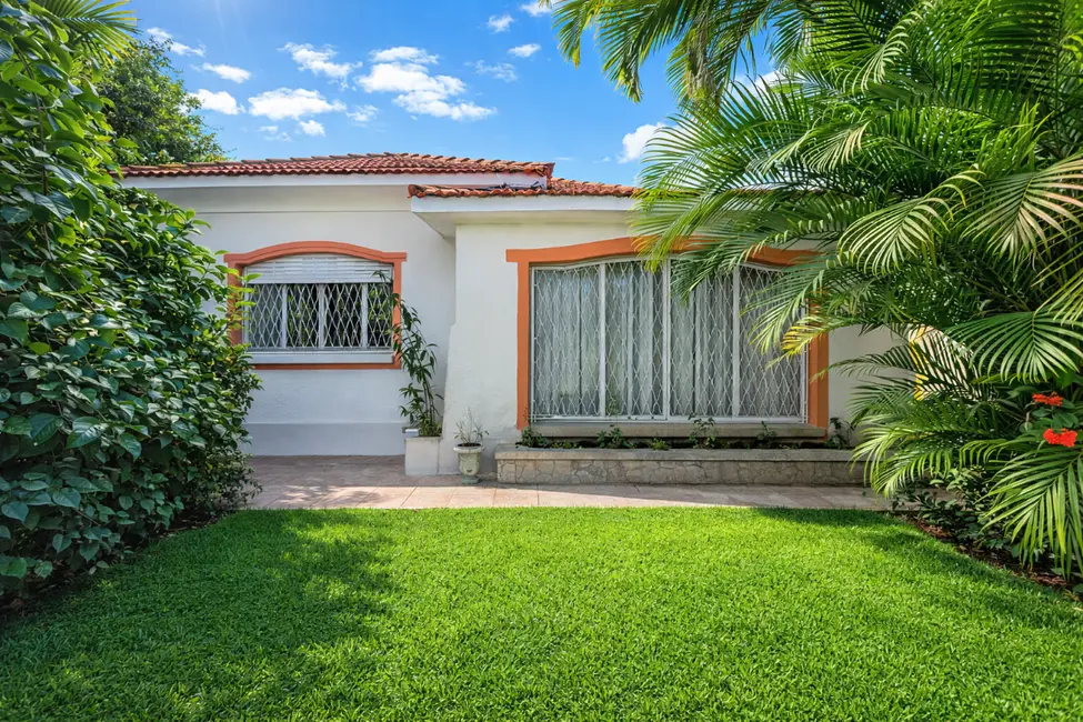 Foto 2 de Casa com 4 quartos à venda, 350m2 em Campo Belo, São Paulo - SP