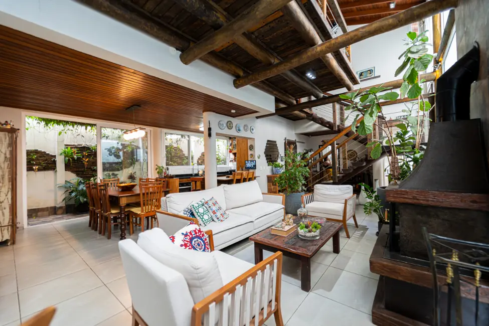 Casa com 4 quartos à venda, 326m2 em Planalto Paulista, São Paulo - SP - imagem 4 Foto 4 de Casa com 4 quartos à venda, 326m2 em Planalto Paulista, São Paulo - SP