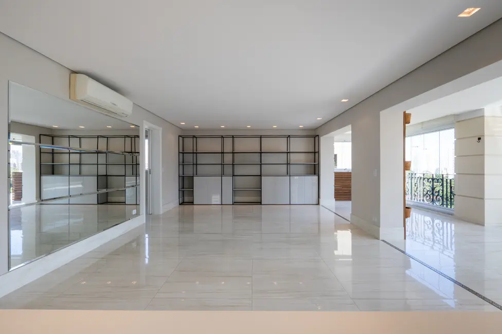 Foto 9 de Apartamento com 4 quartos à venda, 392m2 em Vila Suzana, São Paulo - SP