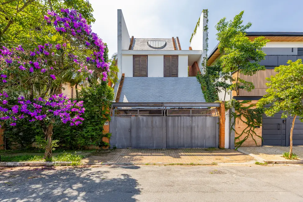 Casa com 4 quartos à venda, 376m2 em Alto de Pinheiros, São Paulo - SP - imagem 2 Foto 2 de Casa com 4 quartos à venda, 376m2 em Alto de Pinheiros, São Paulo - SP