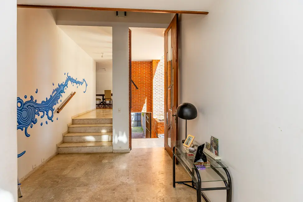 Casa com 4 quartos à venda, 376m2 em Alto de Pinheiros, São Paulo - SP - imagem 9 Foto 9 de Casa com 4 quartos à venda, 376m2 em Alto de Pinheiros, São Paulo - SP