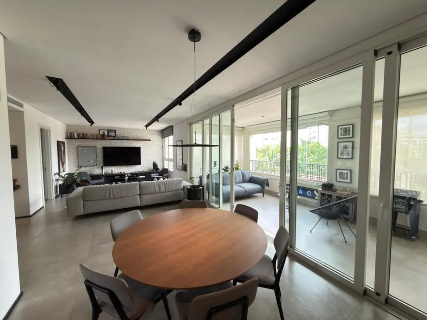 Apartamento com 3 quartos à venda, 217m2 em Vila Olímpia, São Paulo - SP - imagem 6 Foto 6 de Apartamento com 3 quartos à venda, 217m2 em Vila Olímpia, São Paulo - SP