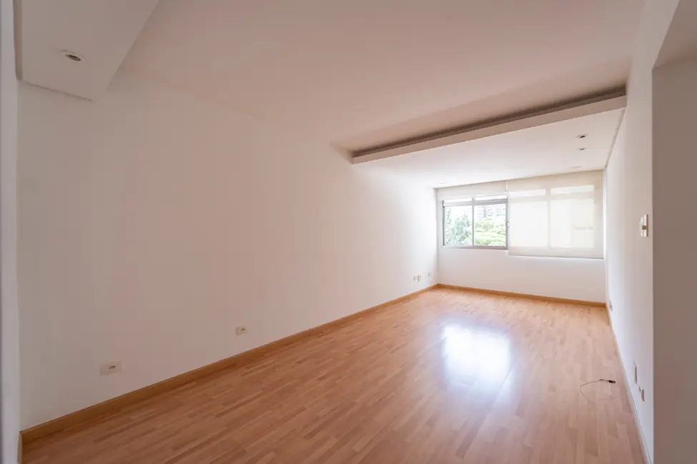 Foto 2 de Apartamento com 2 quartos à venda, 85m2 em Moema, São Paulo - SP