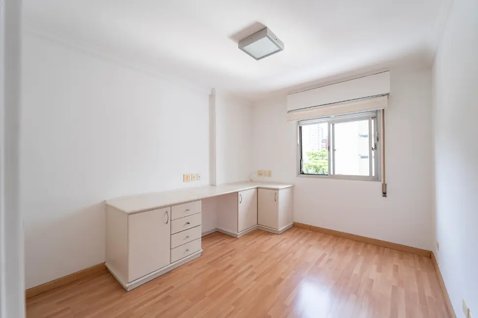 Foto 6 de Apartamento com 2 quartos à venda, 85m2 em Moema, São Paulo - SP